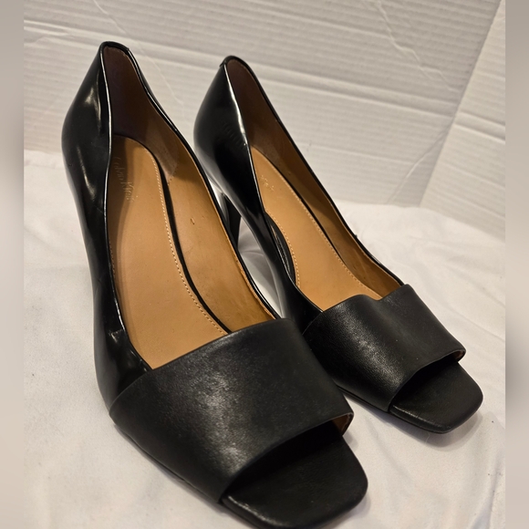 Calvin Klein Black Leather Nareen Spectator Pump Sz 9M Heel Comfort Preppy Fairy - Picture 1 of 13